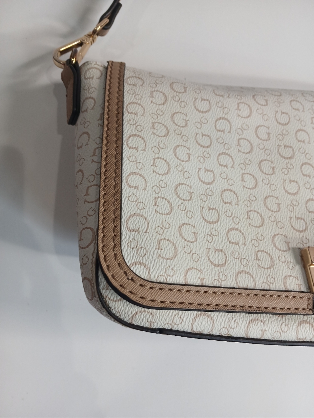 Guess Monogram Baguette Bag | Small Shoulder Purse | White Beige | Gold Hardware - Picture 3 of 7